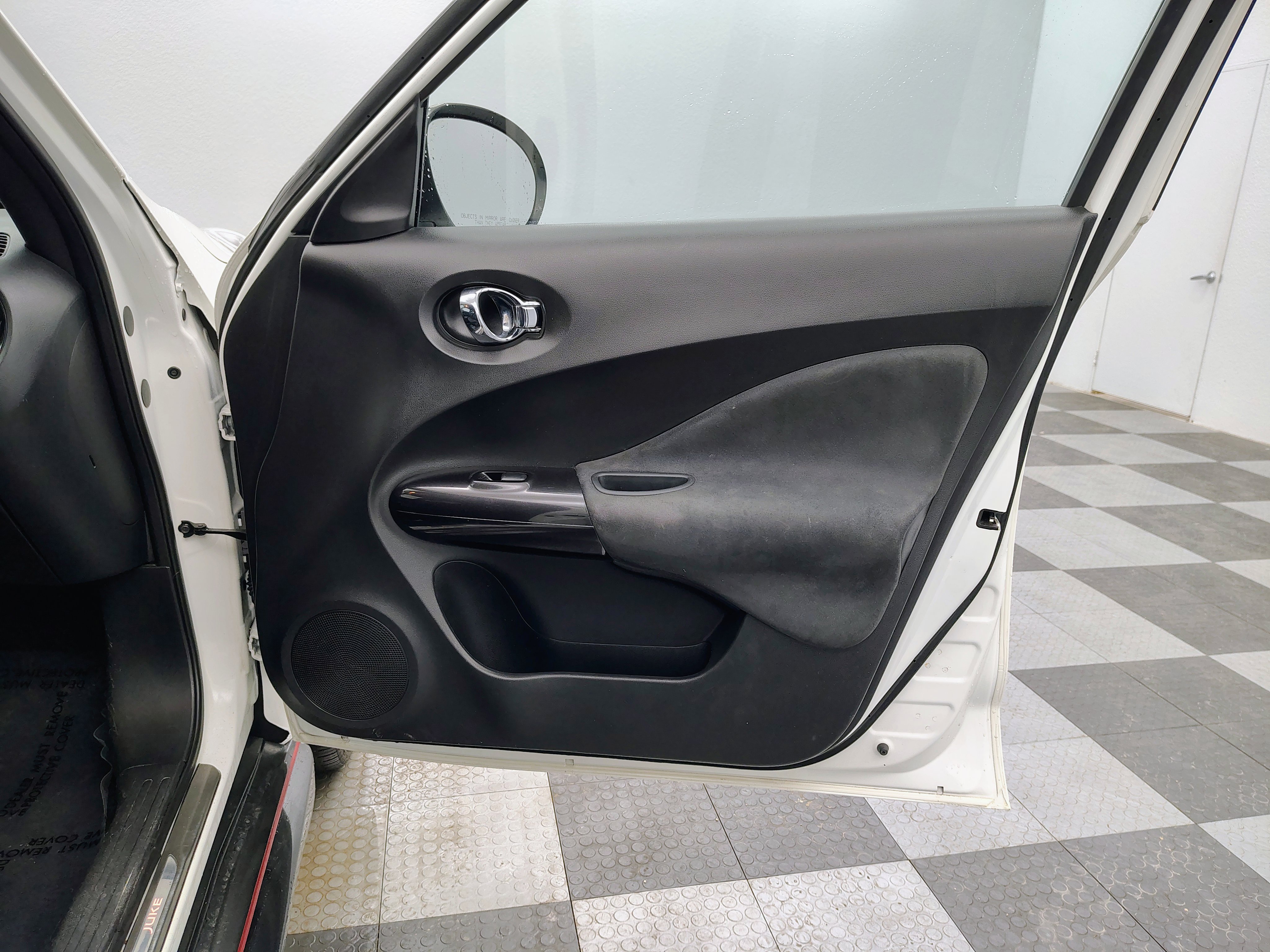 Used 2013 Nissan Juke NISMO image 16