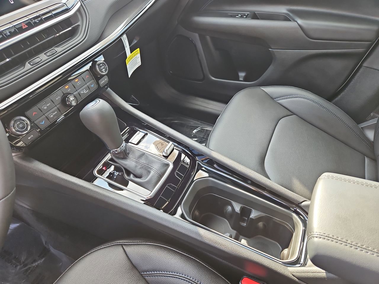 New 2026 Jeep Compass Limited image 30