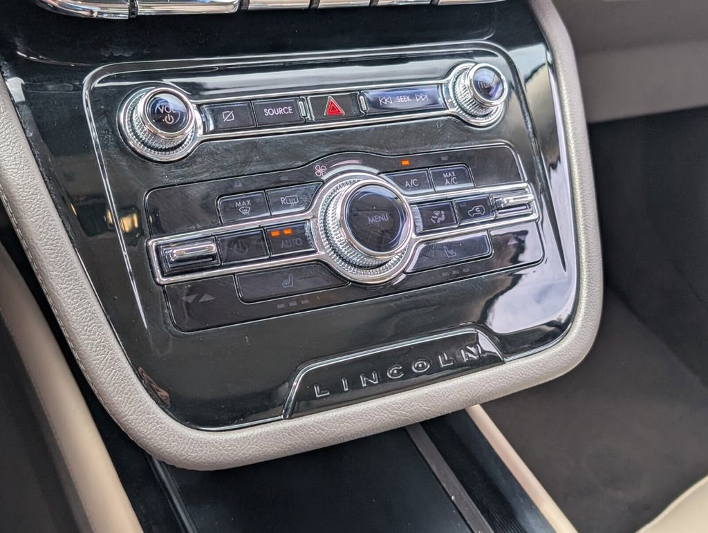 Used 2022 Lincoln Corsair FWD image 21