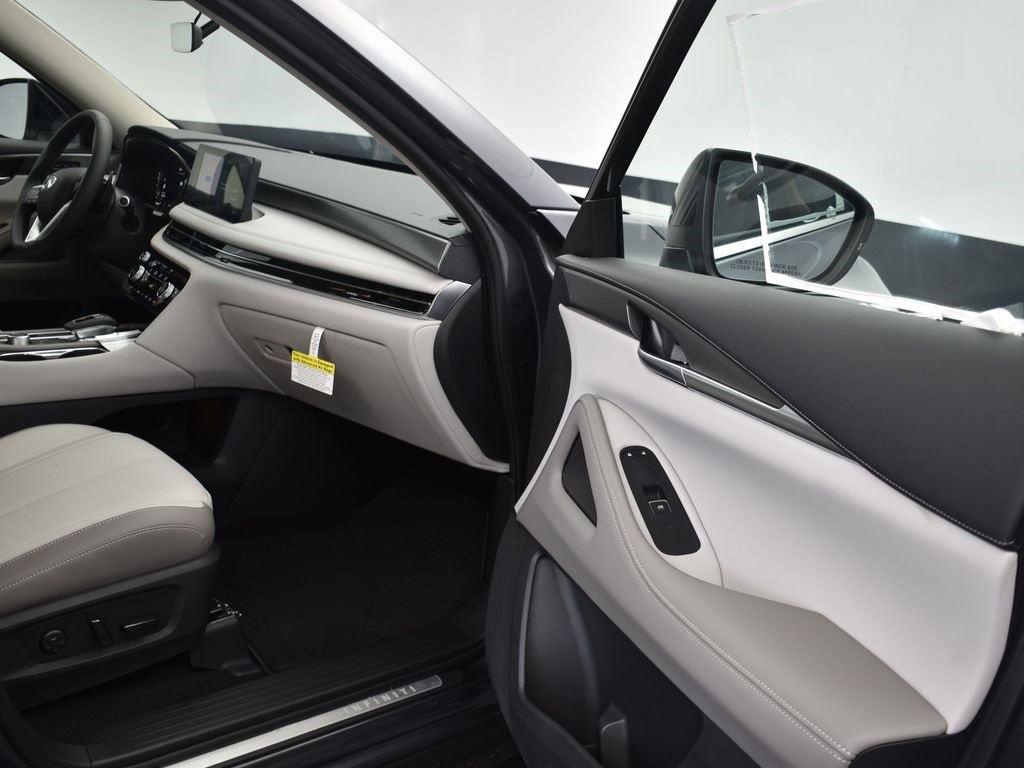 Certified 2026 INFINITI QX60 Pure w/ Cargo Package image 21