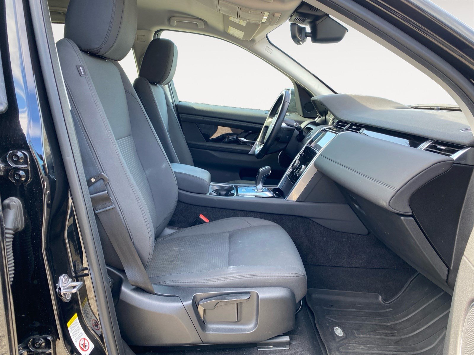 Used 2020 Land Rover Discovery Sport AWD/4WD image 17