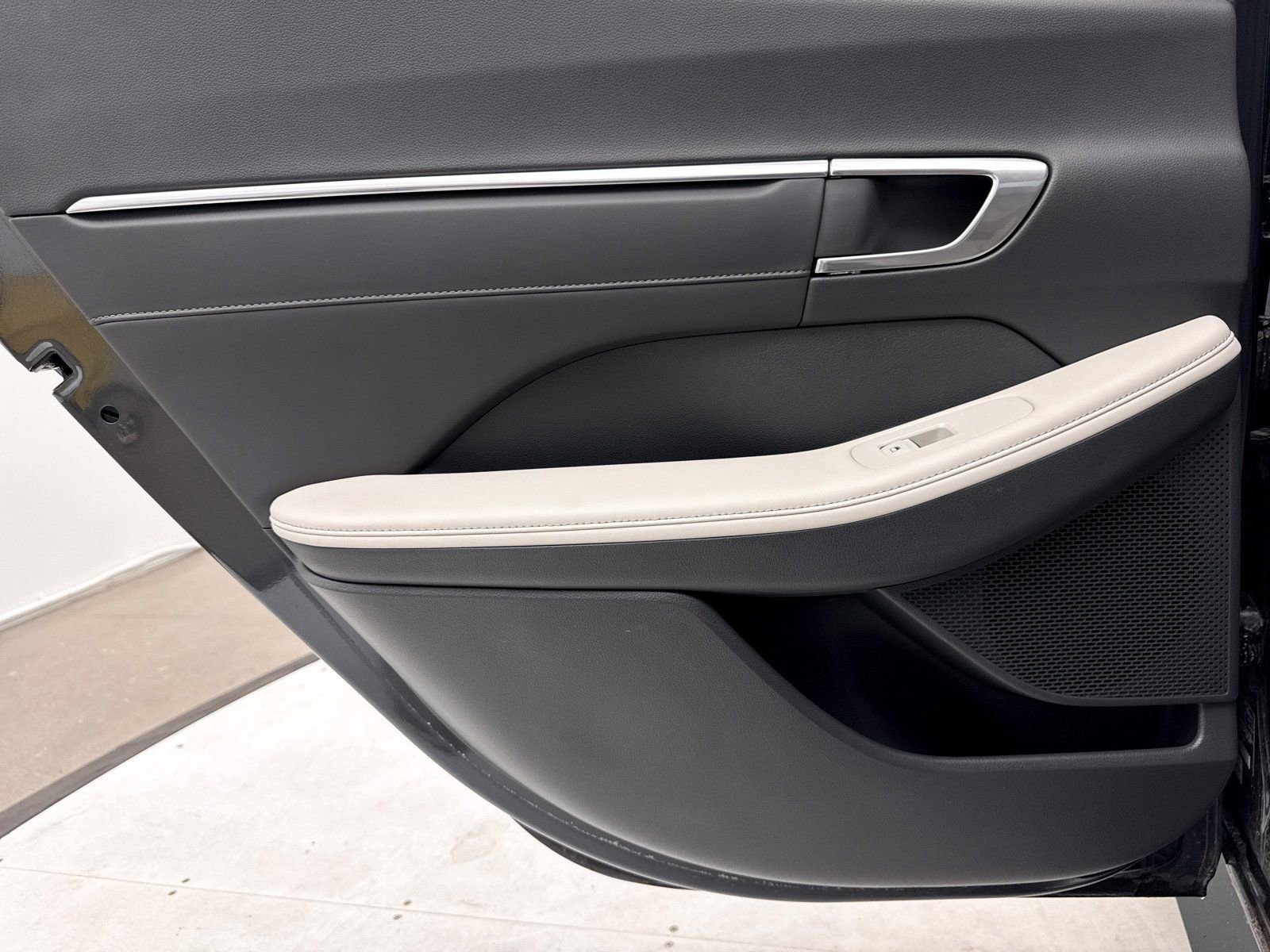 Used 2023 Hyundai Sonata Limited image 32