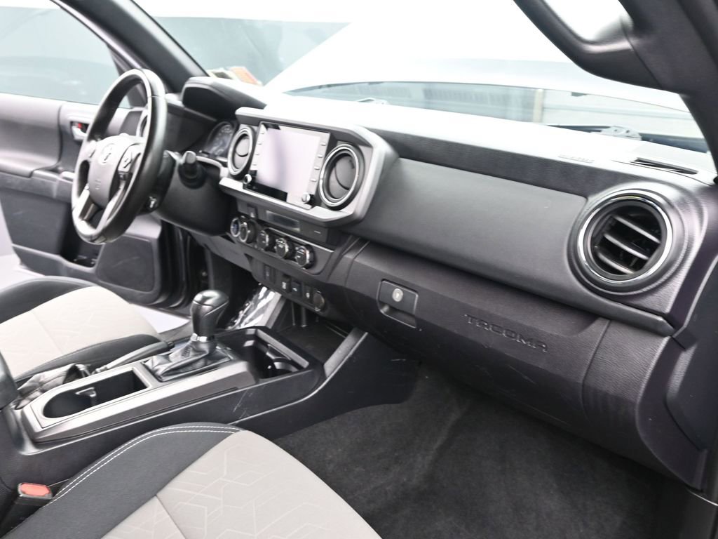 Used 2021 Toyota Tacoma TRD Off-Road image 14
