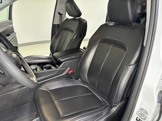 Used 2023 Jeep Grand Cherokee L Limited w/ Black Appearance Package AWD/4WD image 17