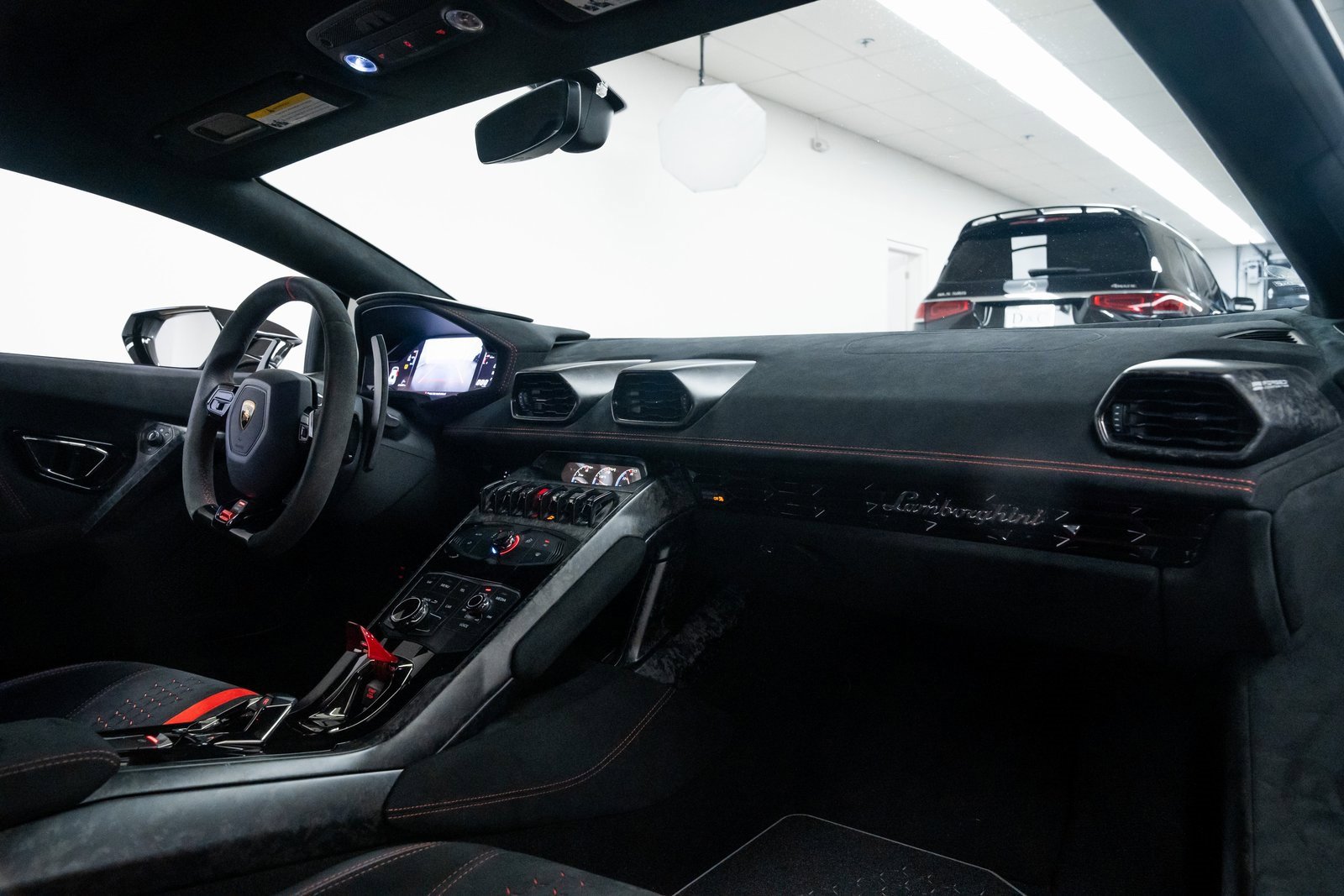 Used 2018 Lamborghini Huracan Performante image 26