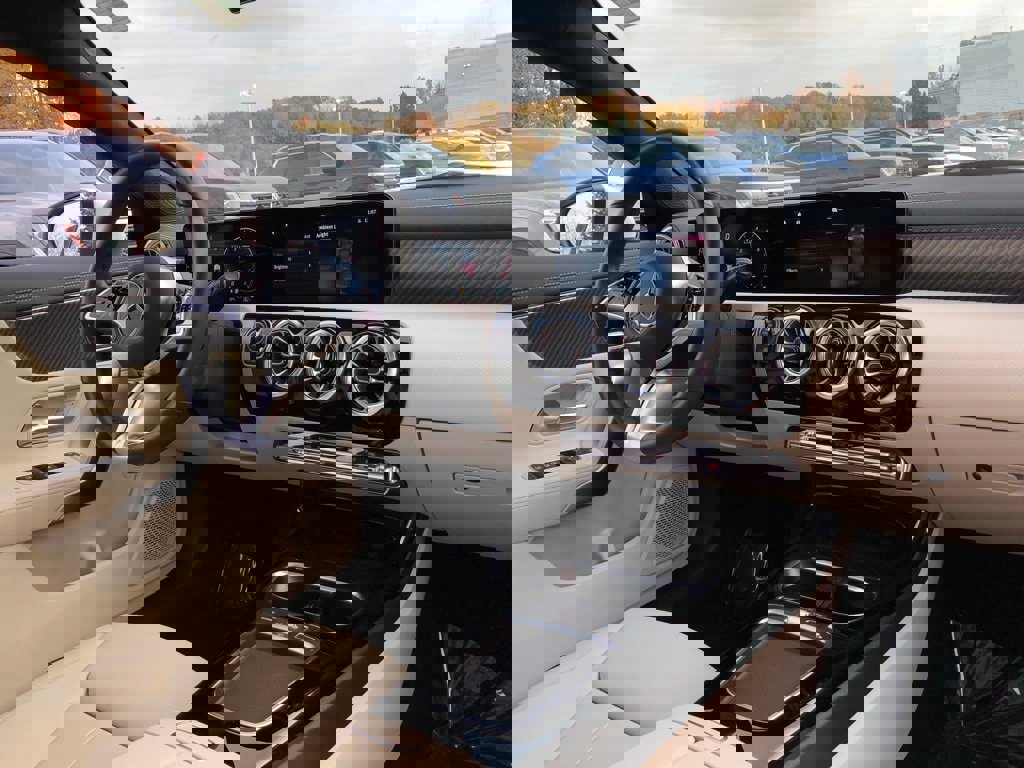 New 2025 Mercedes-Benz CLA 250 4MATIC image 19