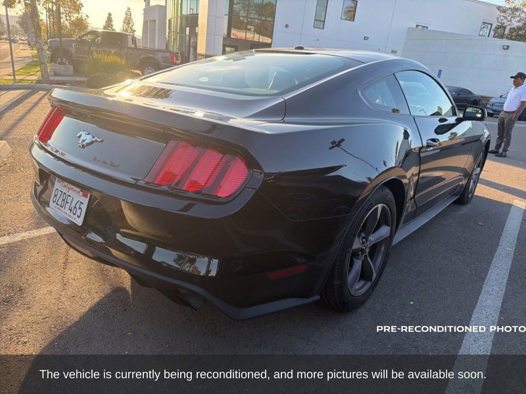 Used 2016 Ford Mustang Premium image 4