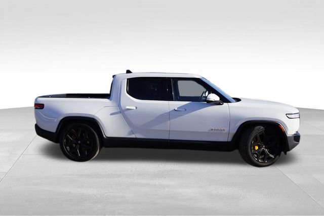 Used 2022 Rivian R1T Adventure image 3