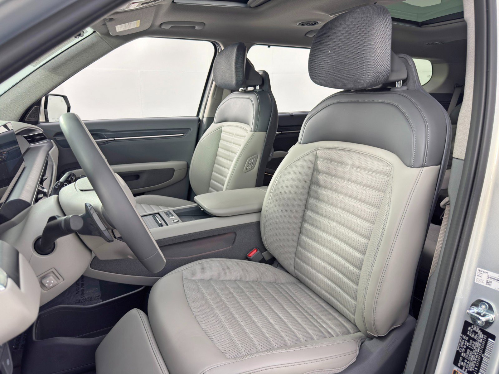 Used 2026 Kia EV9 Land image 41