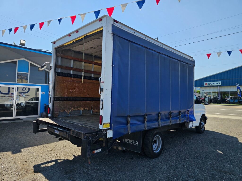 Used 2014 Chevrolet Express 3500 Extended w/ Chrome Appearance Package image 4