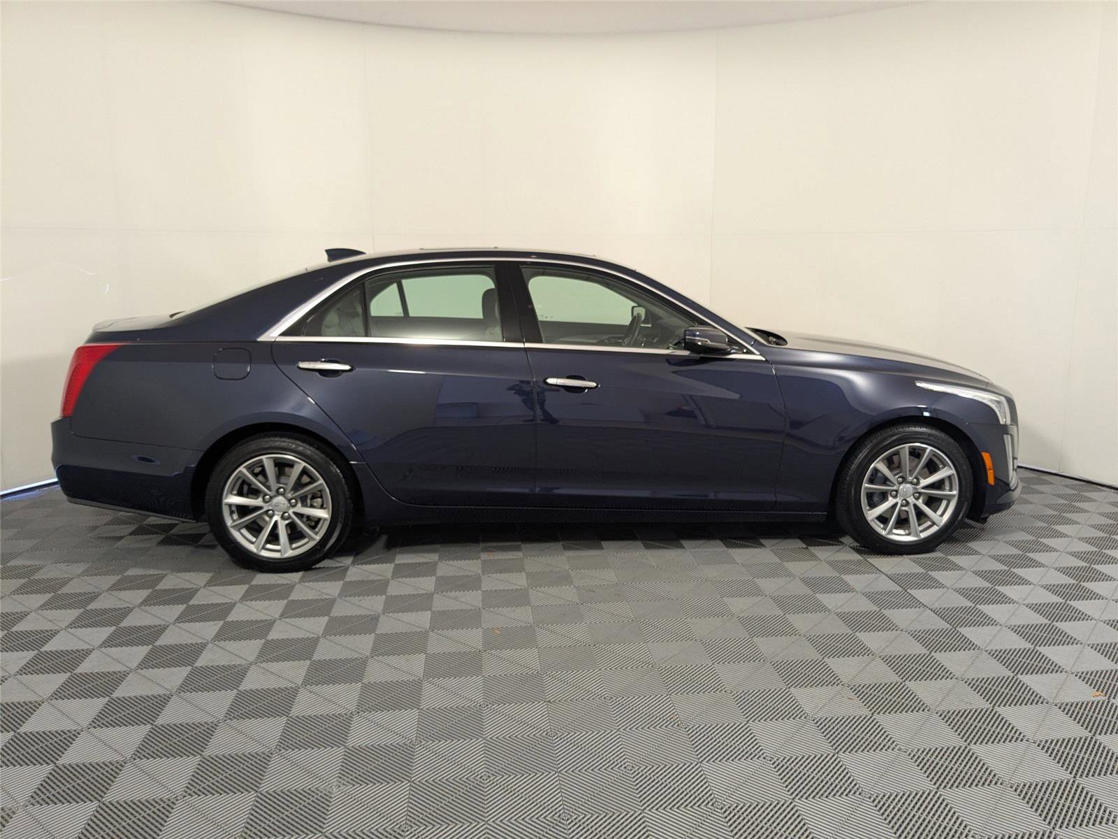 Used 2019 Cadillac CTS Luxury image 5
