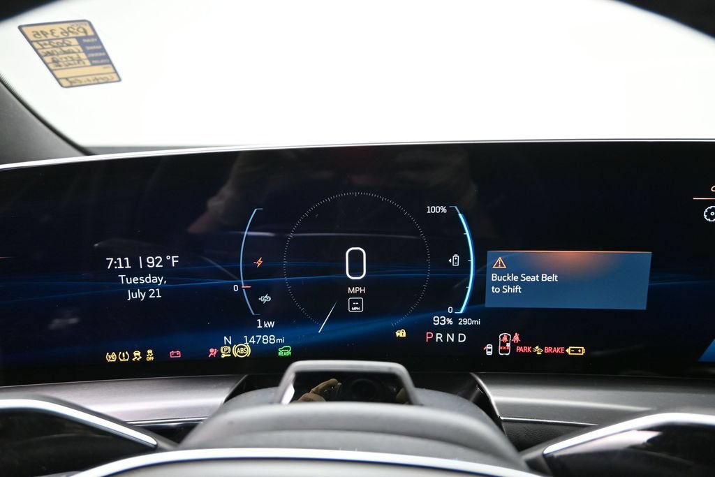 Certified 2025 Cadillac Lyriq Luxury AWD/4WD image 10
