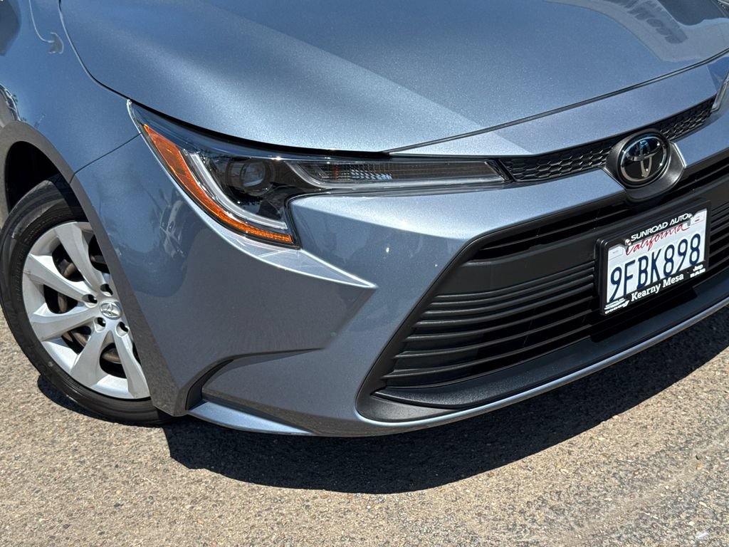 Used 2023 Toyota Corolla LE w/ Carpet Mat Package (TMS) FWD image 6