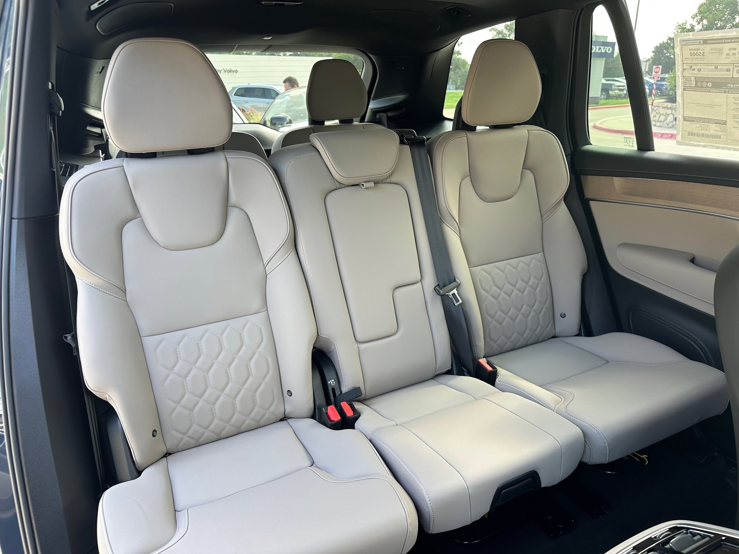 Used 2026 Volvo XC90 B6 Plus w/ Protection Package Premier AWD/4WD image 10