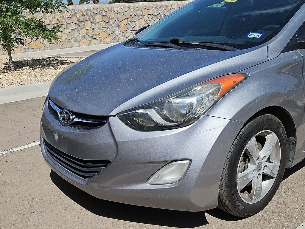 Used 2013 Hyundai Elantra GLS w/ Preferred Pkg FWD image 2