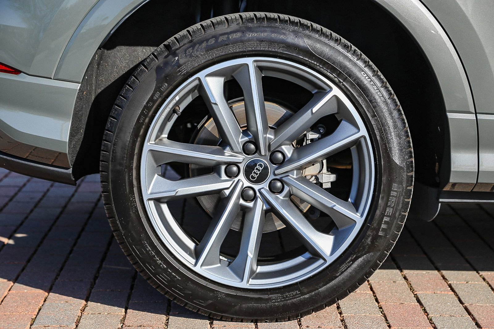 Used 2023 Audi Q3 2.0T Premium w/ Black Optic Sport Package image 12