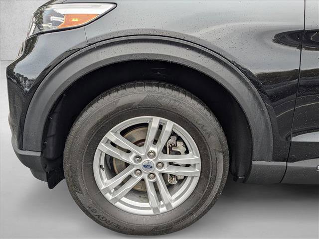 Used 2023 Ford Explorer XLT w/ Equipment Group 202A image 4