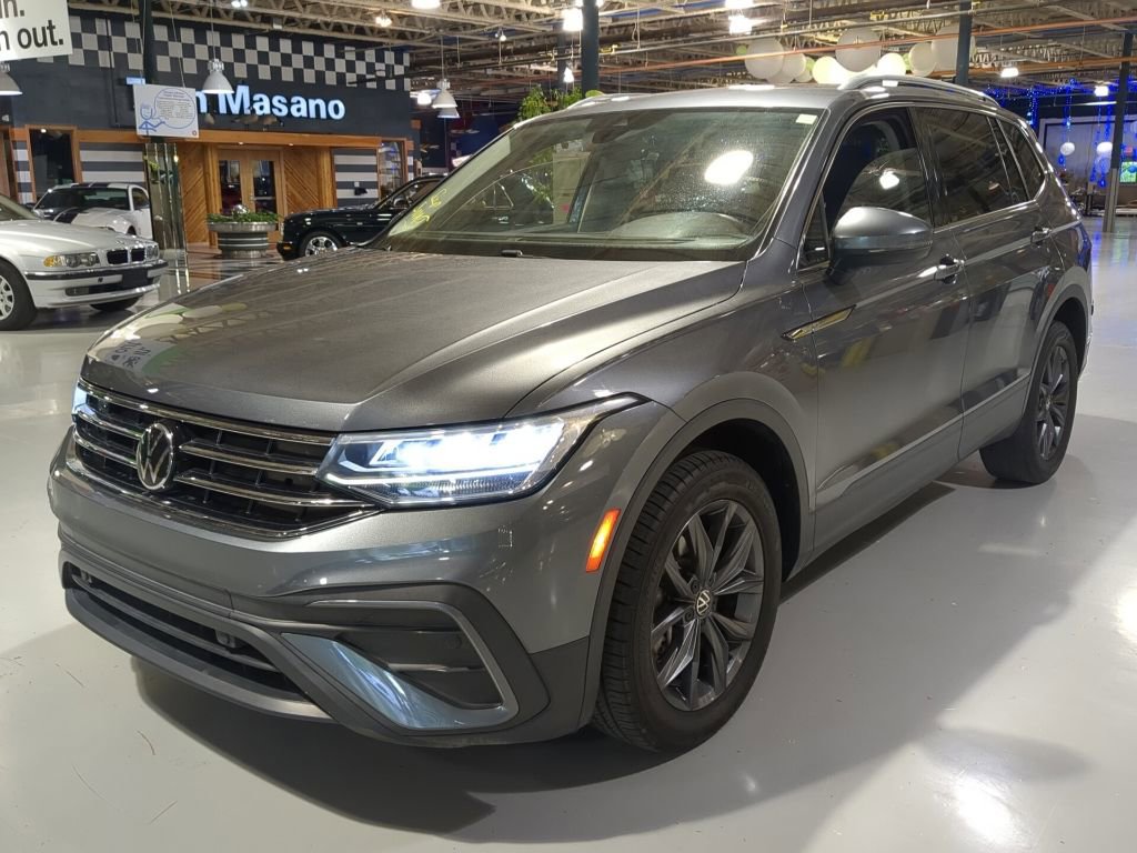 Used 2022 Volkswagen Tiguan SE AWD/4WD image 1