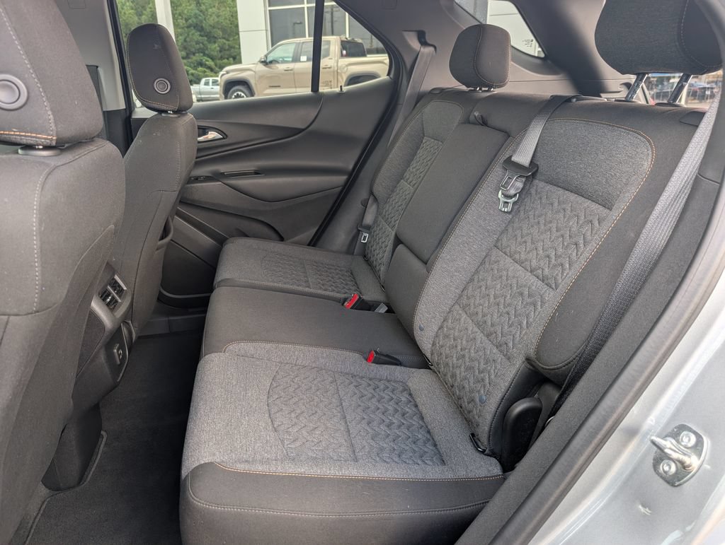 Used 2024 Chevrolet Equinox LT FWD image 29