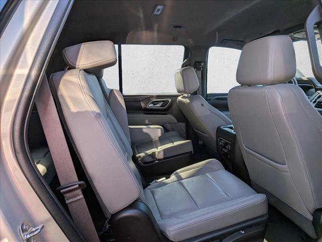 Used 2022 Chevrolet Tahoe Z71 w/ Luxury Package AWD/4WD image 27