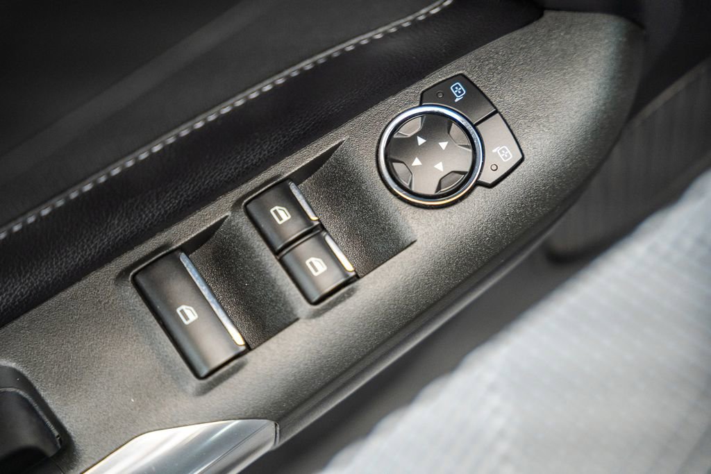 Used 2016 Ford Mustang Convertible image 37