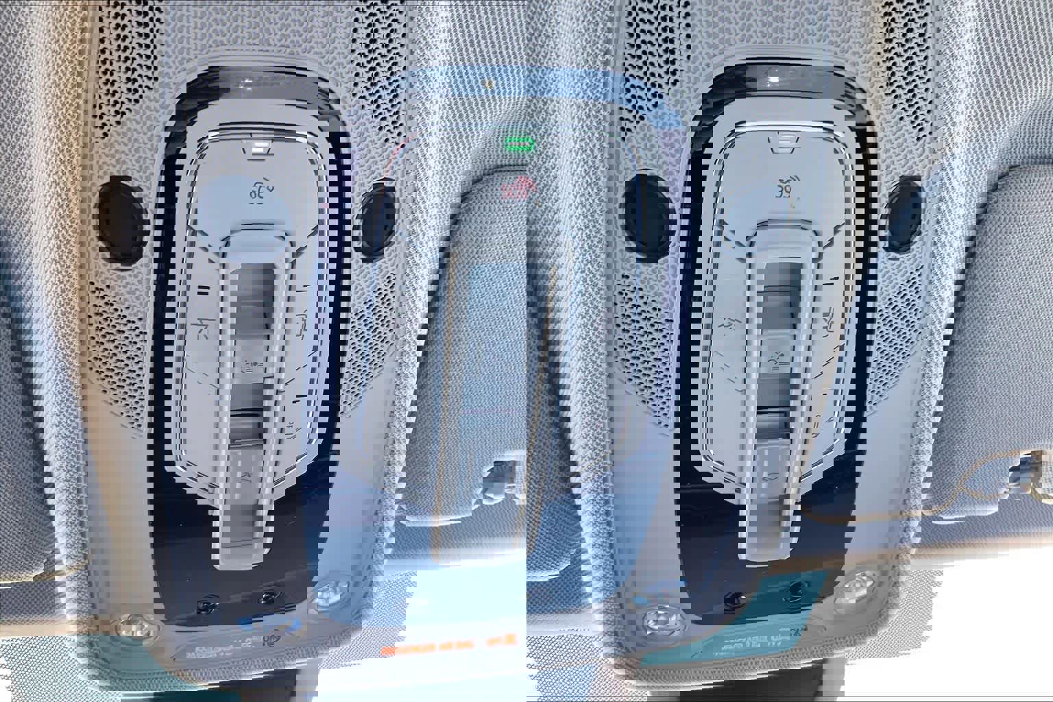 Used 2022 Audi Q8 Premium image 29