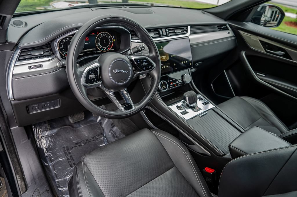 Used 2024 Jaguar F-PACE R-Dynamic S AWD/4WD image 4