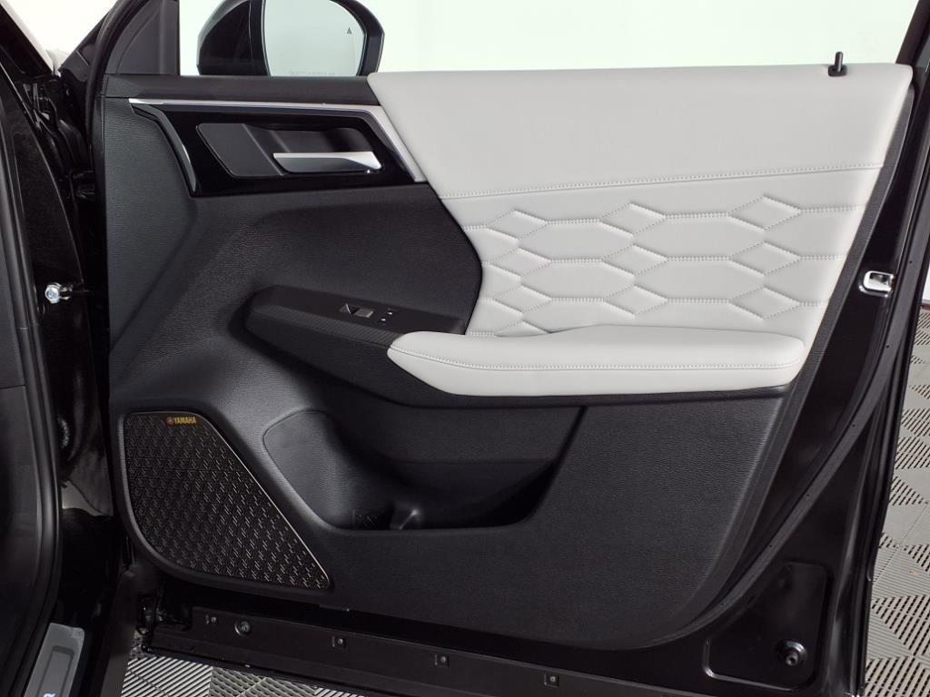 New 2025 Mitsubishi Outlander AWD image 8