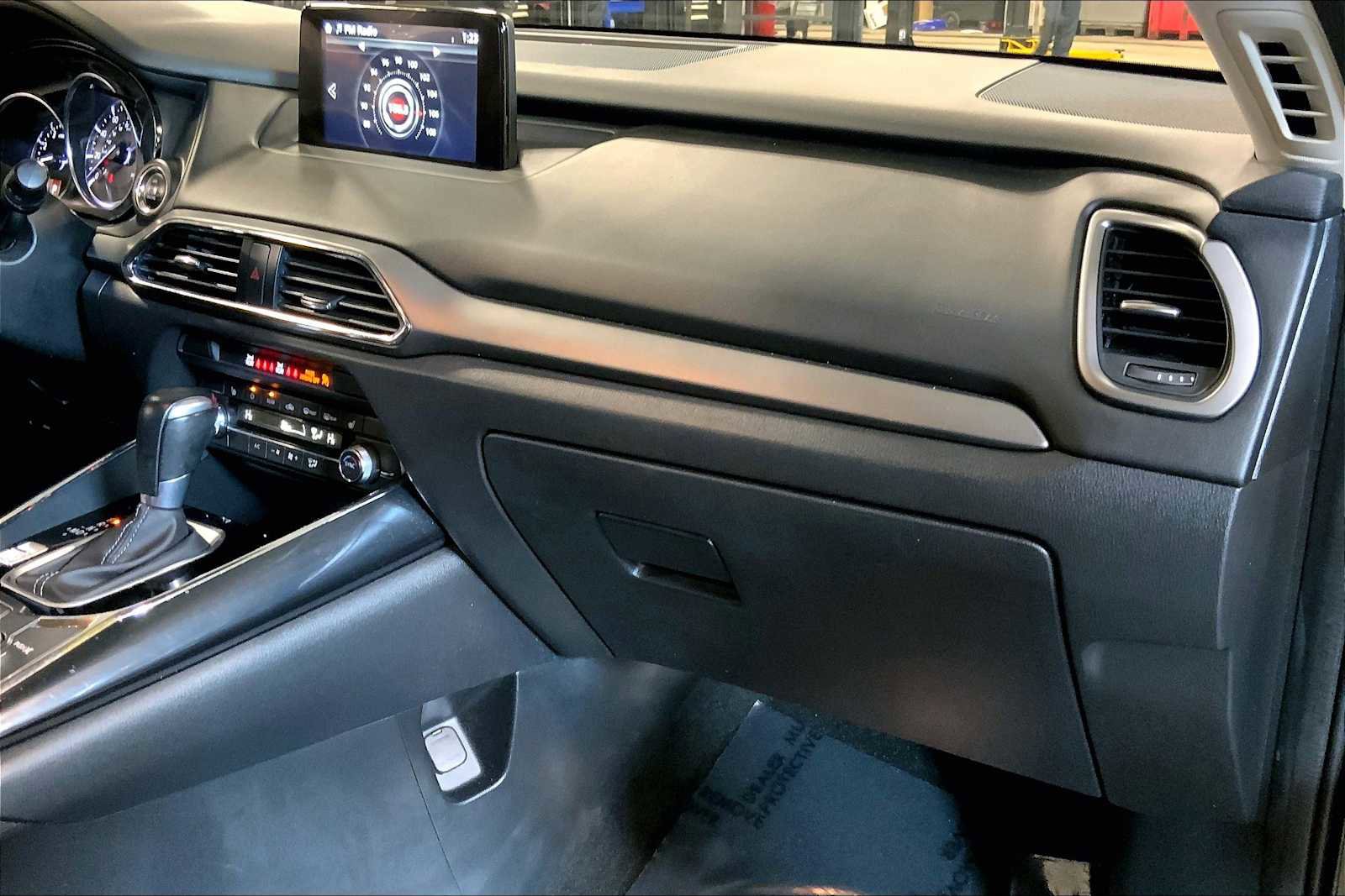 Used 2019 MAZDA CX-9 Touring image 18