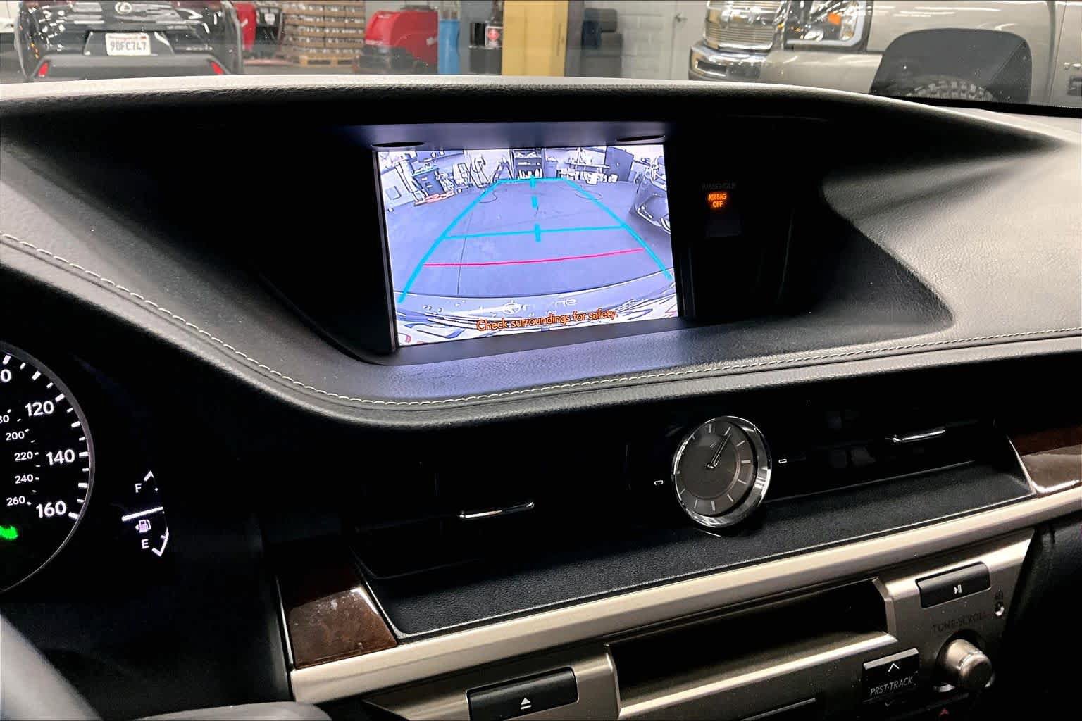 Used 2013 Lexus ES 350 w/ Luxury Pkg image 26