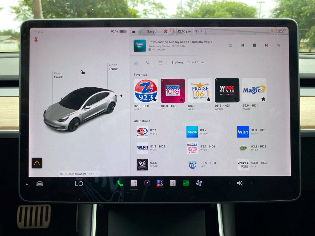 Used 2020 Tesla Model 3 Standard Range RWD image 27