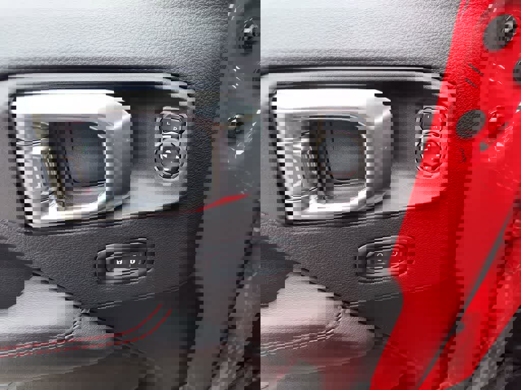 Used 2022 Jeep Wrangler Unlimited Rubicon w/ Cold Weather Group image 13