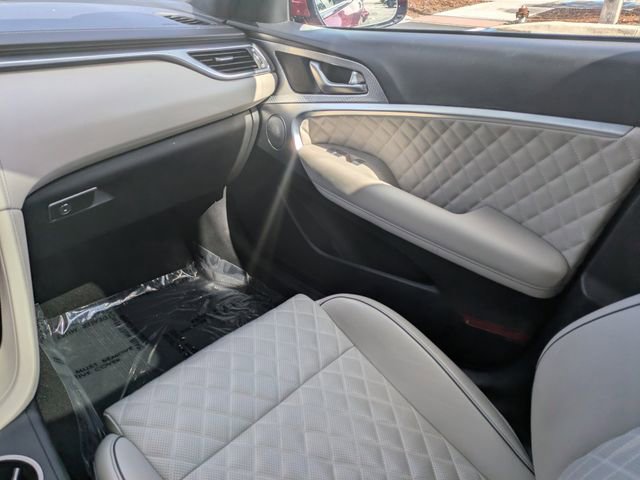 Used 2023 Genesis G70 3.3T w/ Sport Prestige Package image 13