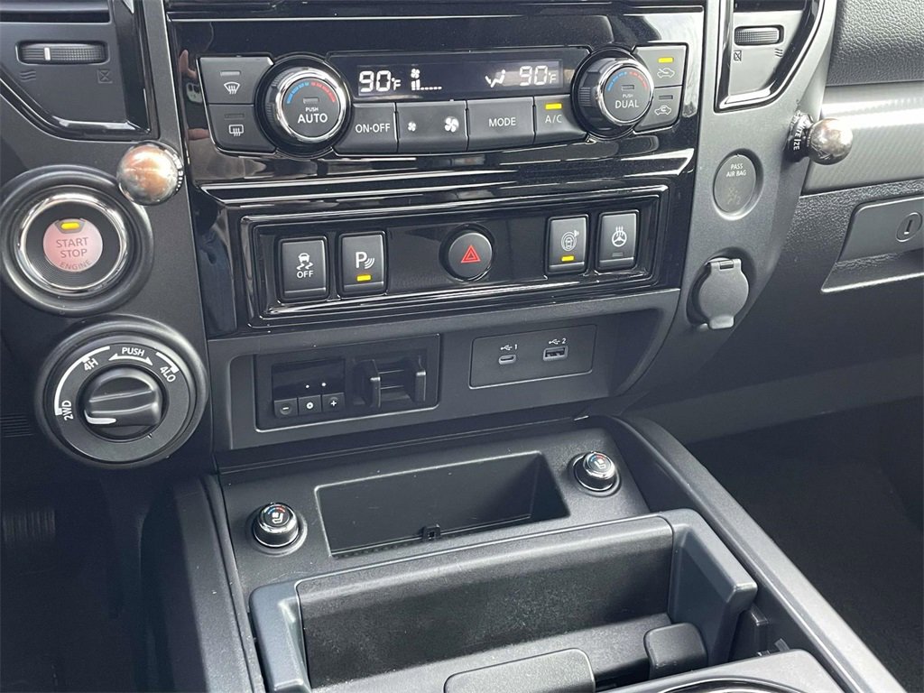 Used 2023 Nissan Titan PRO-4X w/ Pro-4x Convenience Package image 23