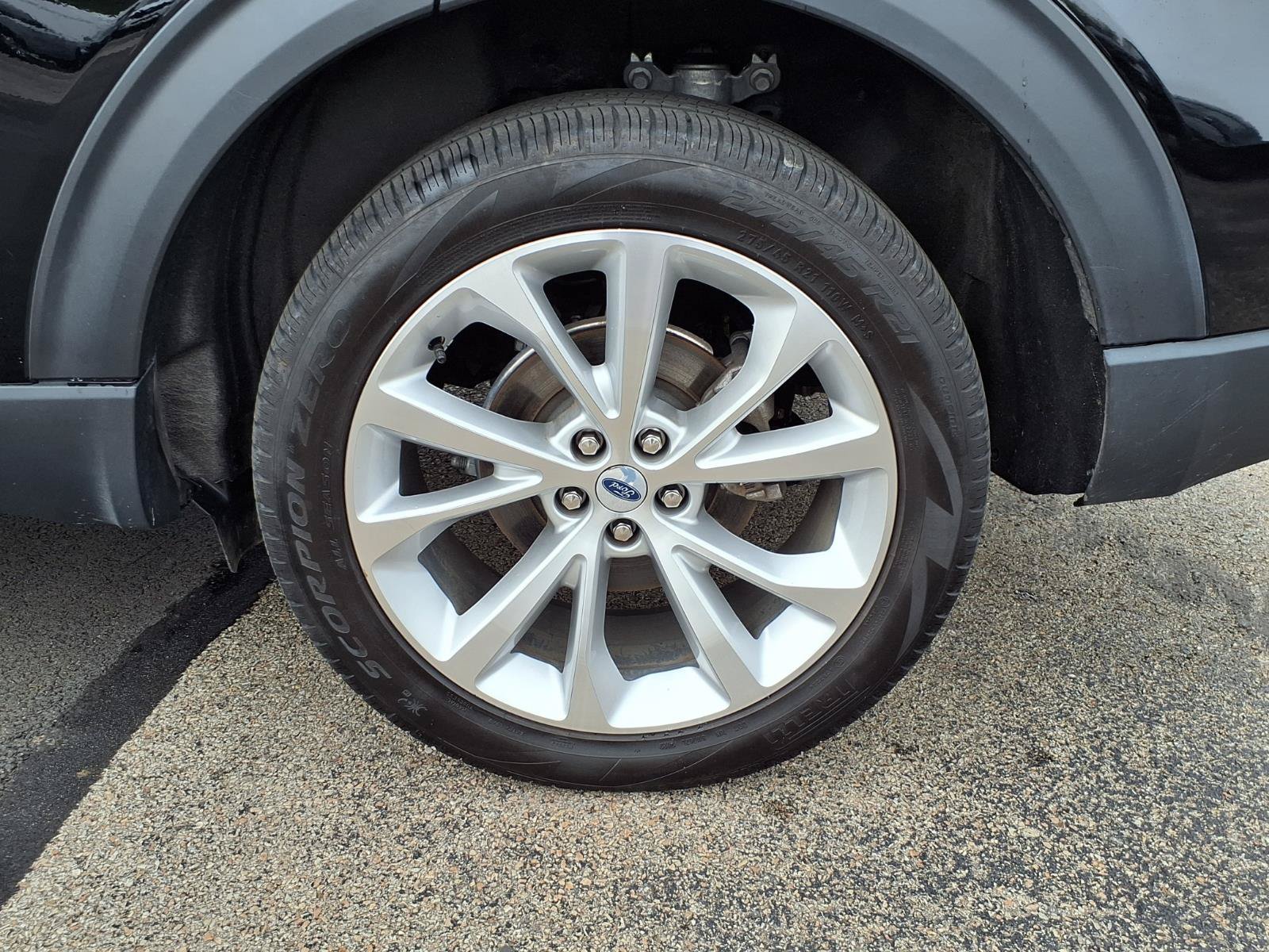 Used 2023 Ford Explorer Platinum w/ Technology Package AWD/4WD image 7