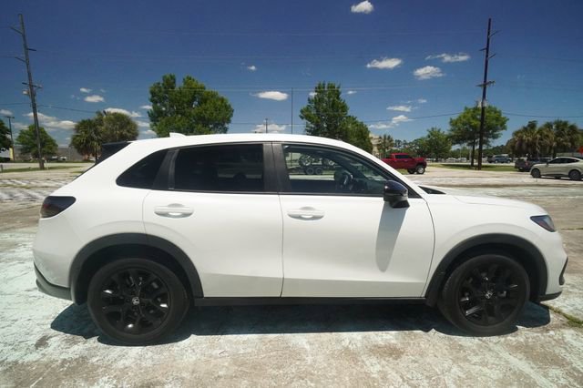 Used 2024 Honda HR-V Sport image 2