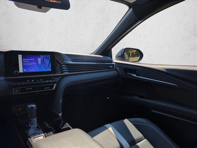 Used 2025 Toyota Camry SE FWD image 22