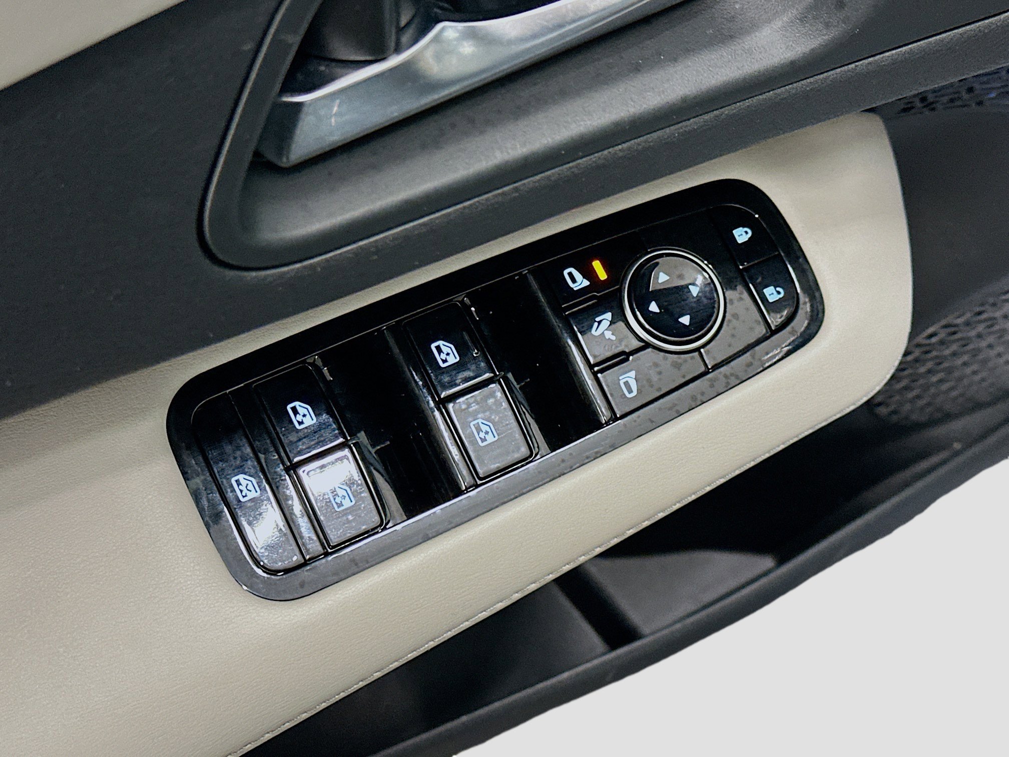 Used 2024 Nissan Ariya AWD image 15