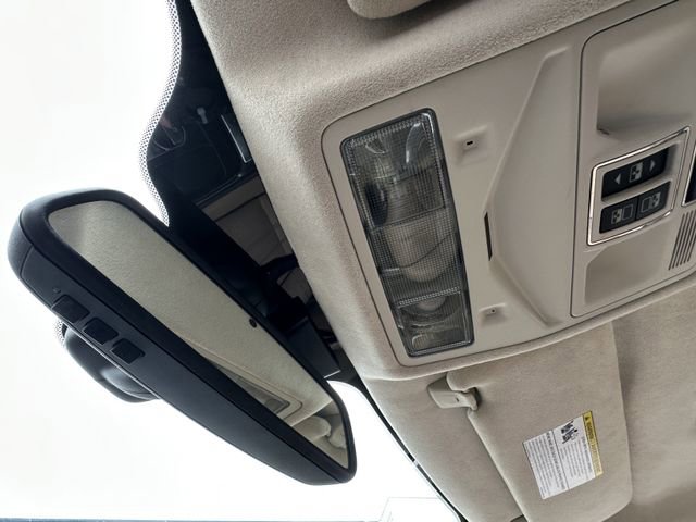 Used 2014 Jaguar XJ AWD image 31