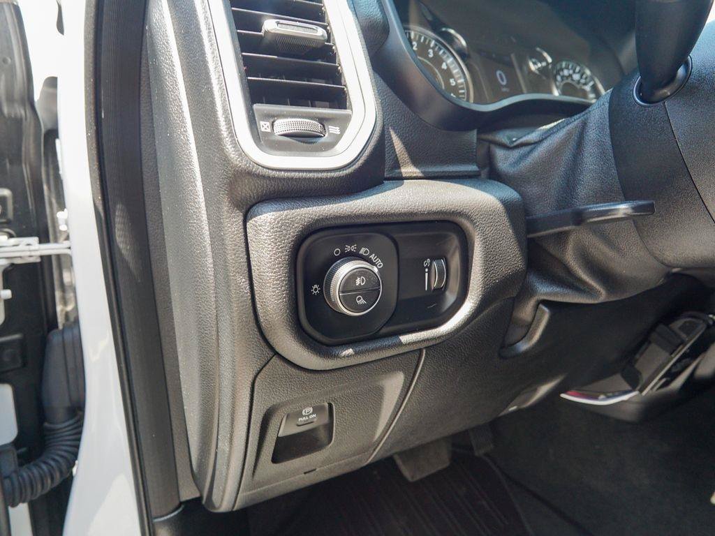 Used 2020 RAM 1500 Big Horn AWD/4WD image 16