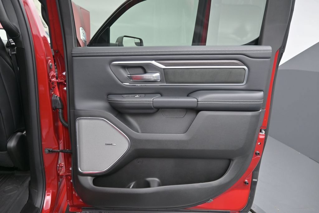 New 2026 RAM 1500 Laramie AWD/4WD image 16