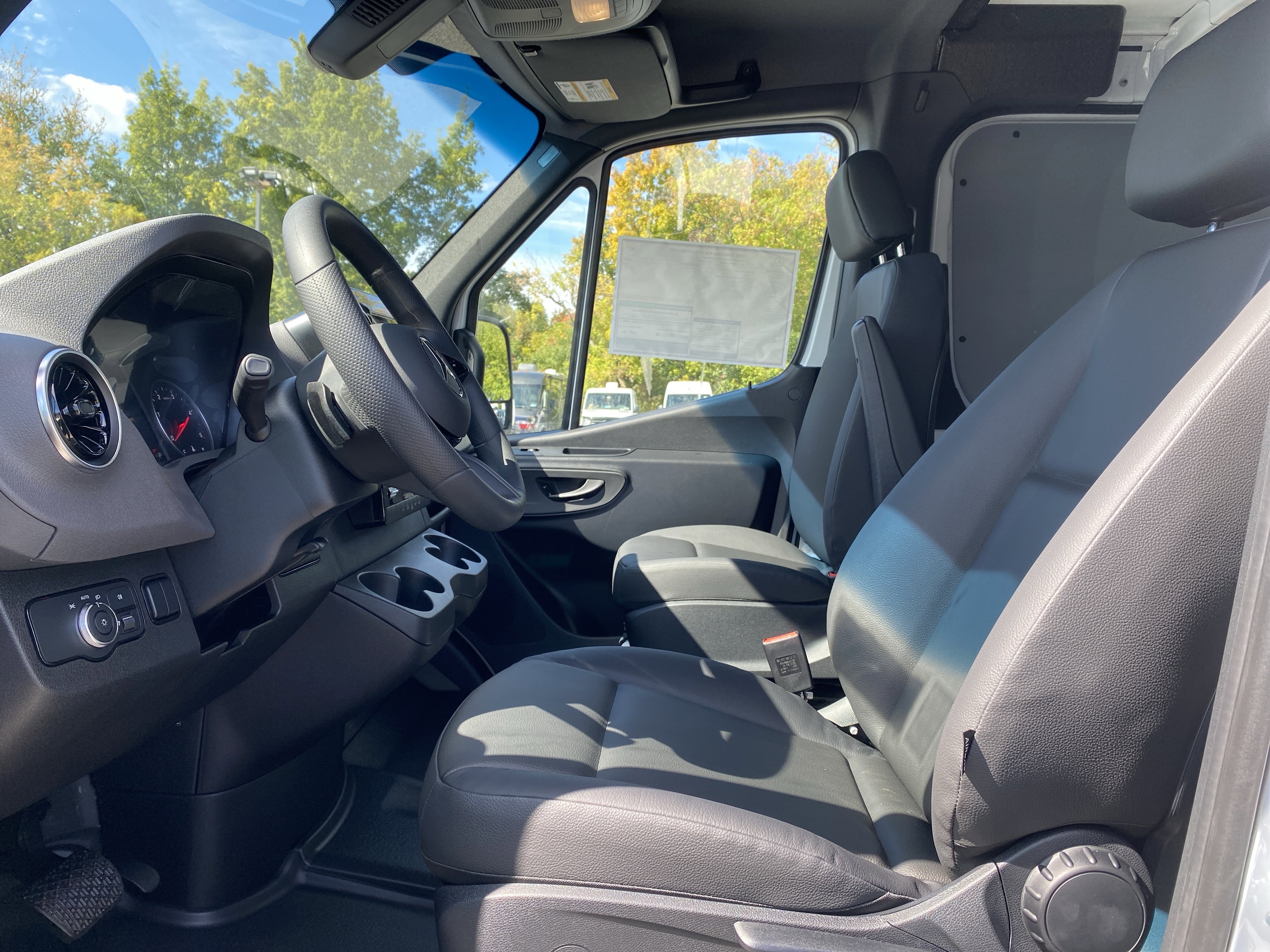 New 2025 Mercedes-Benz Sprinter 2500 image 10