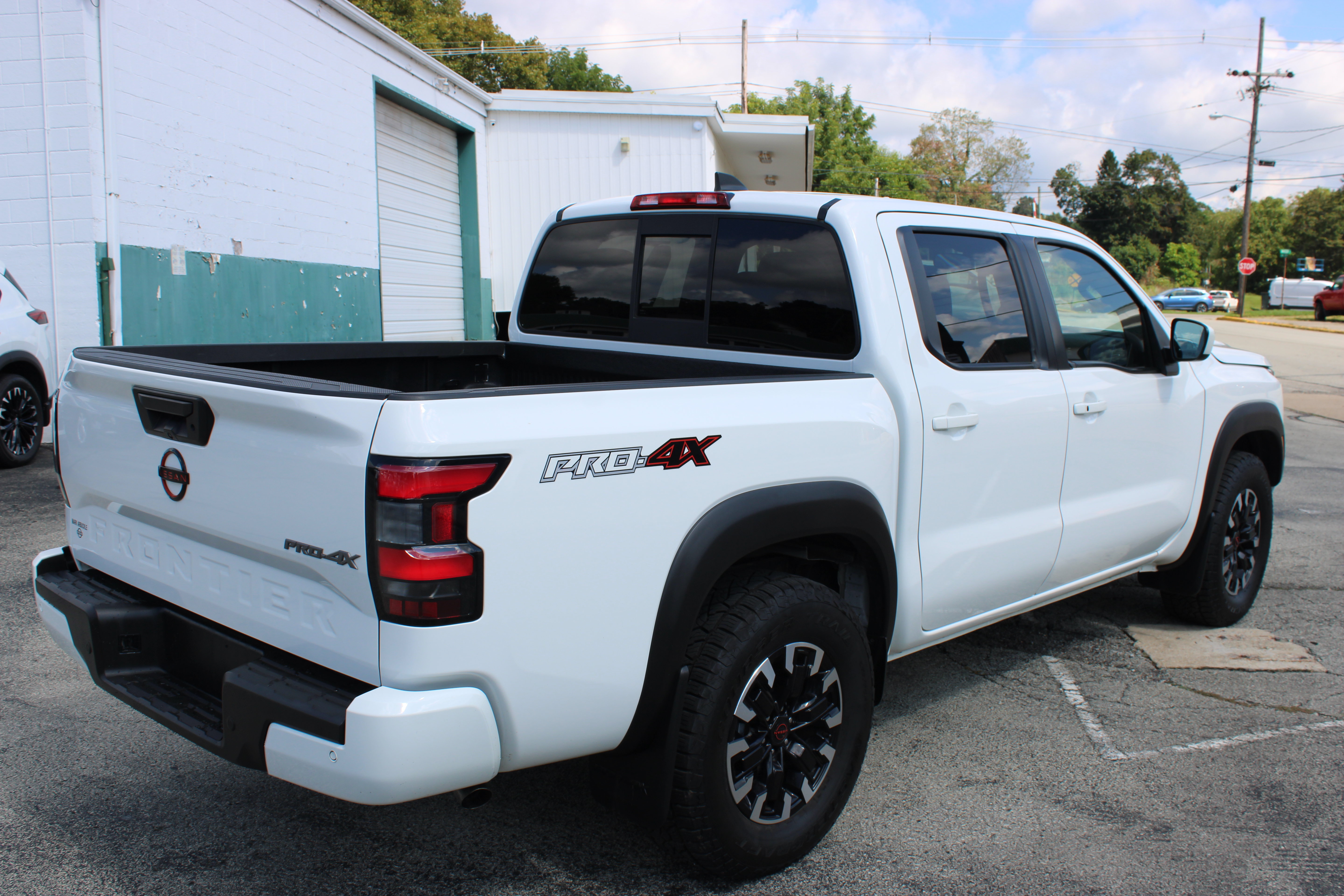Certified 2022 Nissan Frontier PRO-4X w/ Technology Package AWD/4WD image 6