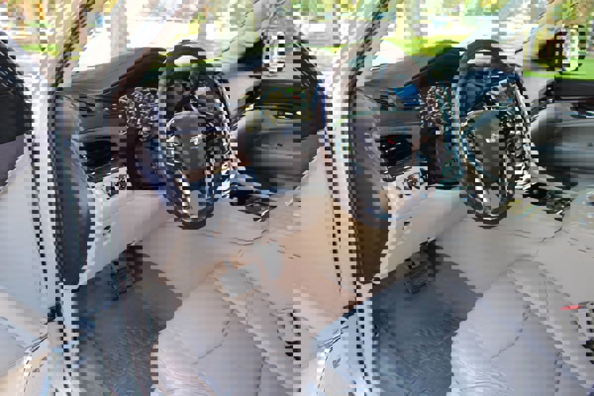 Used 2015 Cadillac Escalade ESV Premium image 7