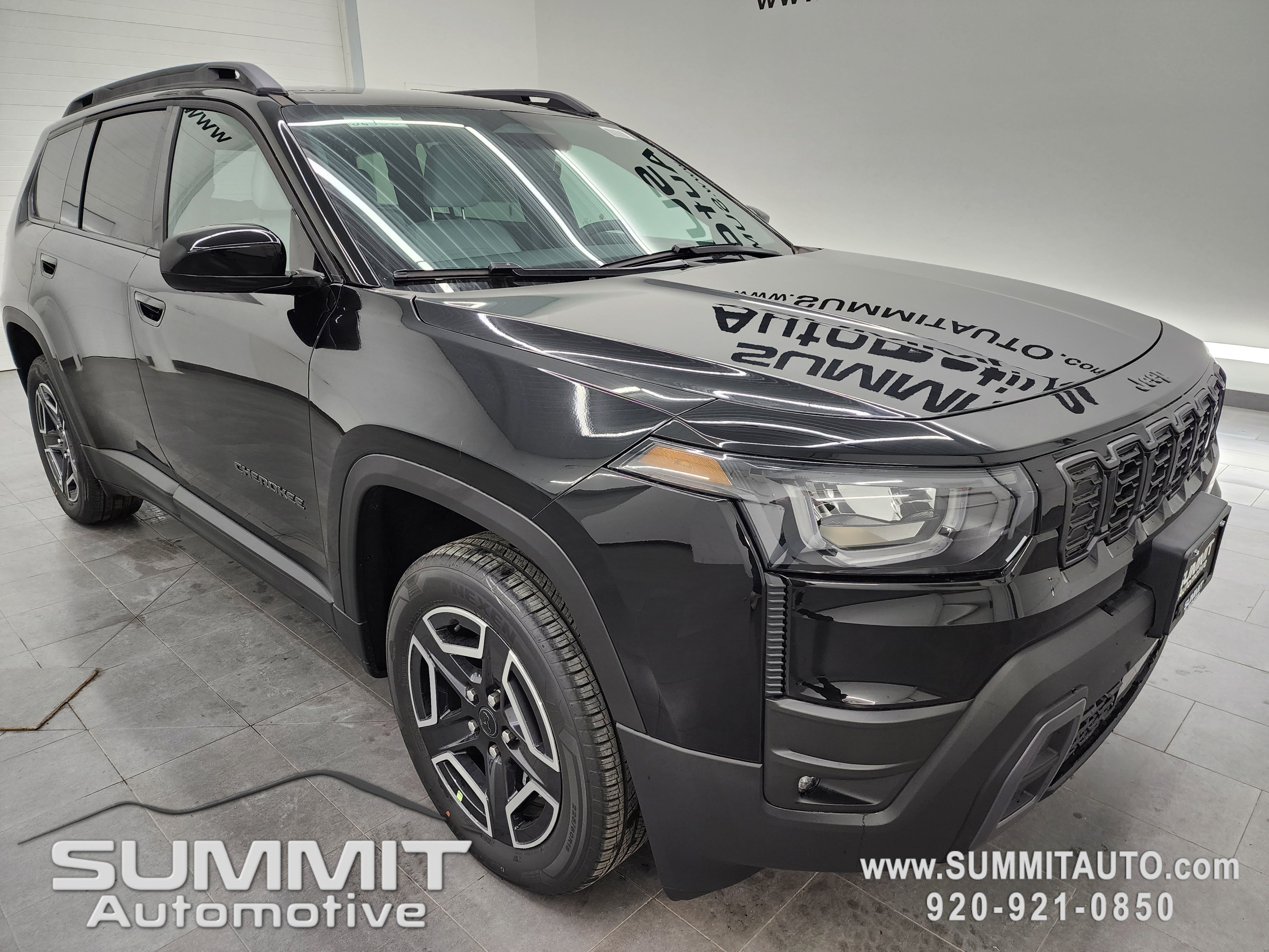 New 2026 Jeep Cherokee Laredo image 2