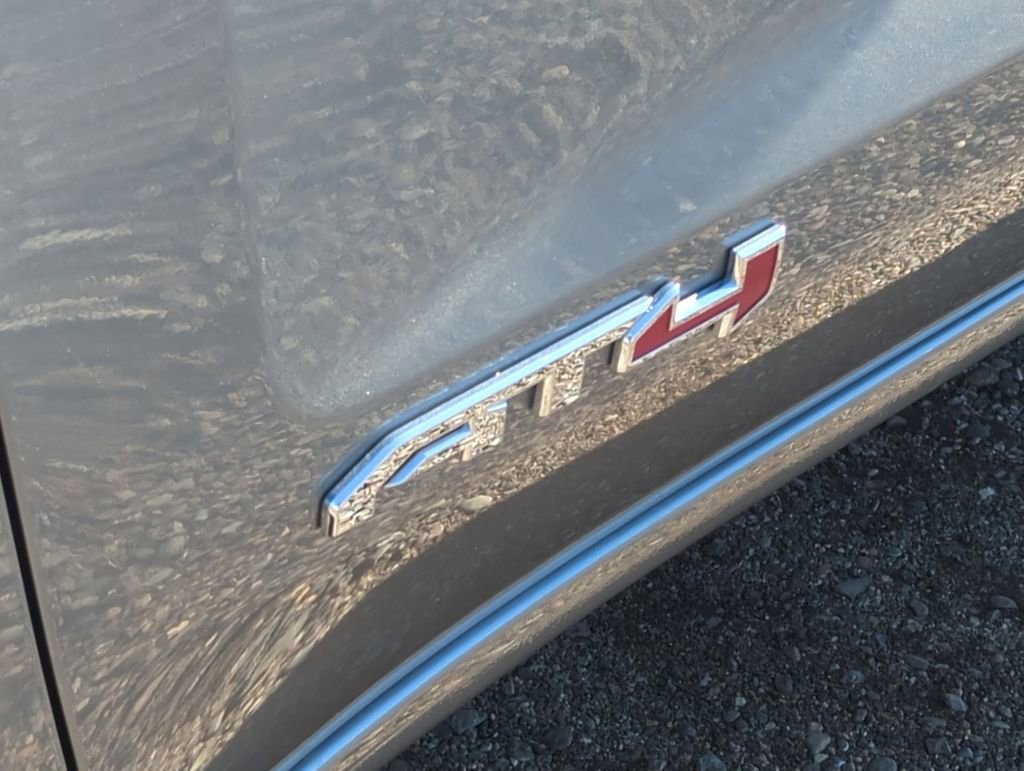 Used 2025 GMC Sierra 1500 AT4 image 30