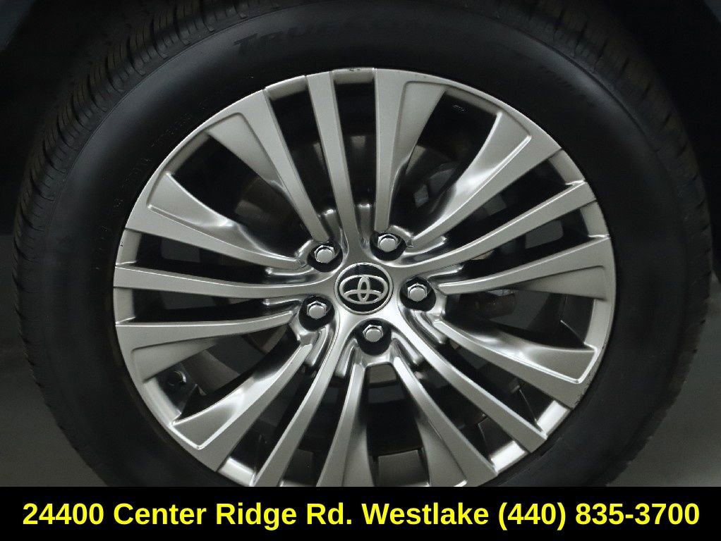 Used 2022 Toyota Venza XLE AWD/4WD image 10