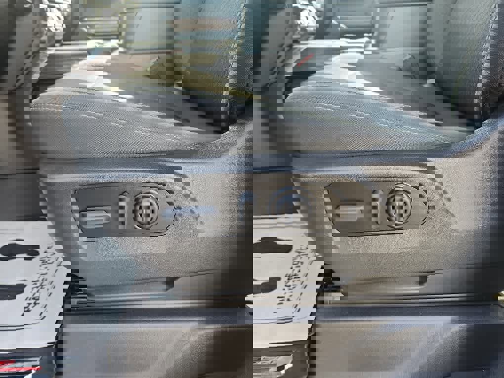 Used 2021 Chevrolet Silverado 1500 LT Trail Boss w/ Bed Protection Package image 23