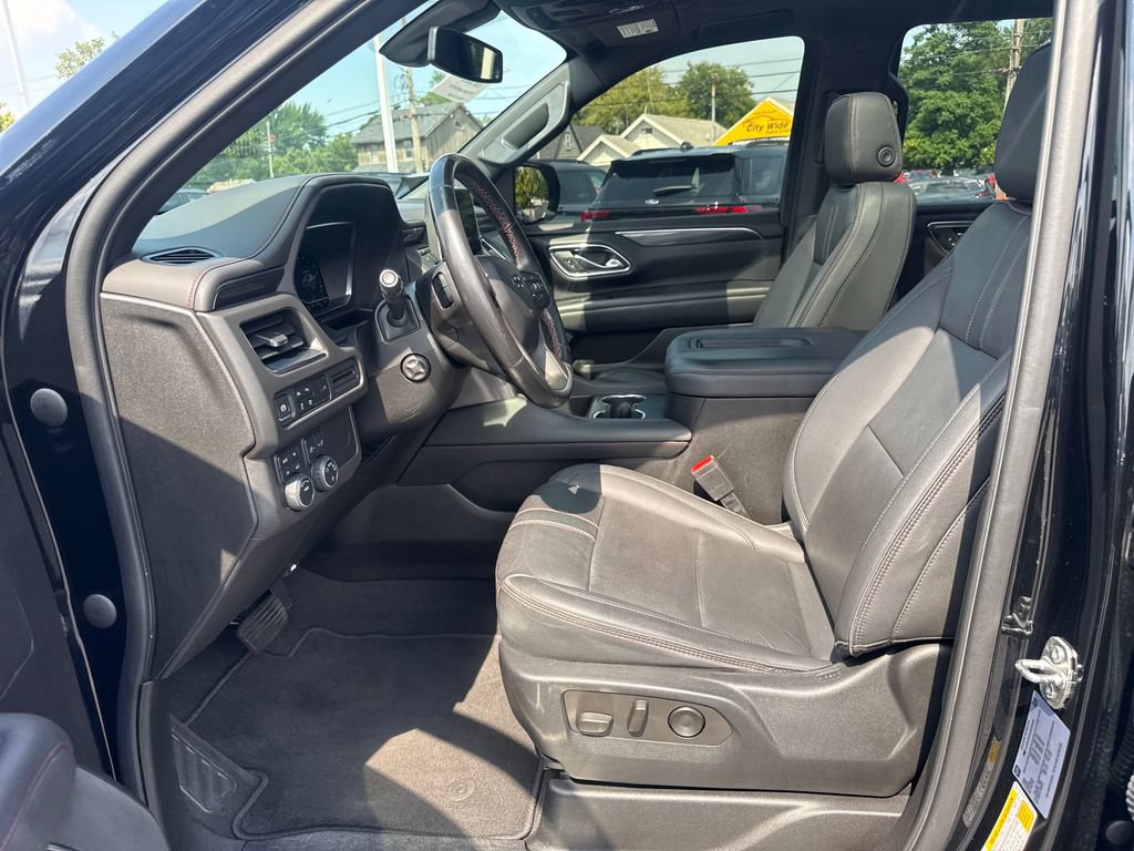 Used 2022 Chevrolet Tahoe RST w/ Luxury Package AWD/4WD image 28
