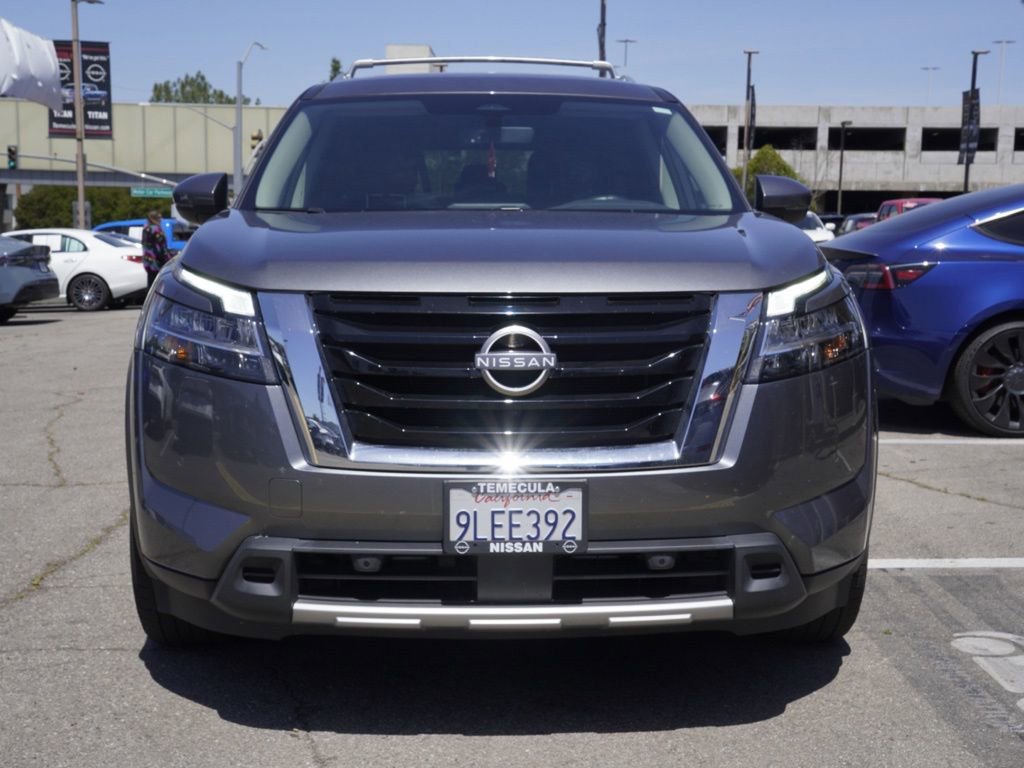 Used 2024 Nissan Pathfinder SL FWD image 6